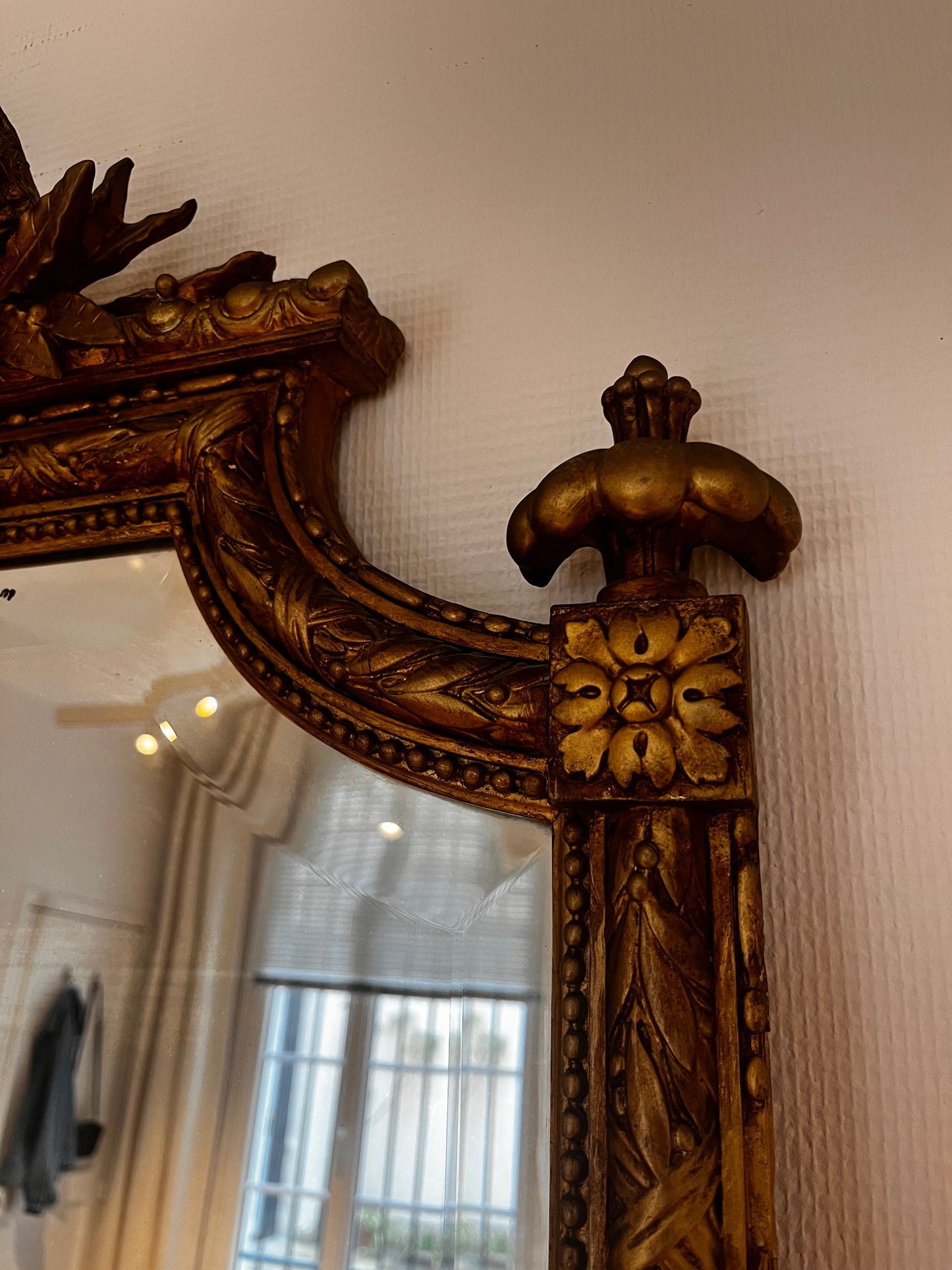 Miroir ancien doré rectangulaire appartement.basile