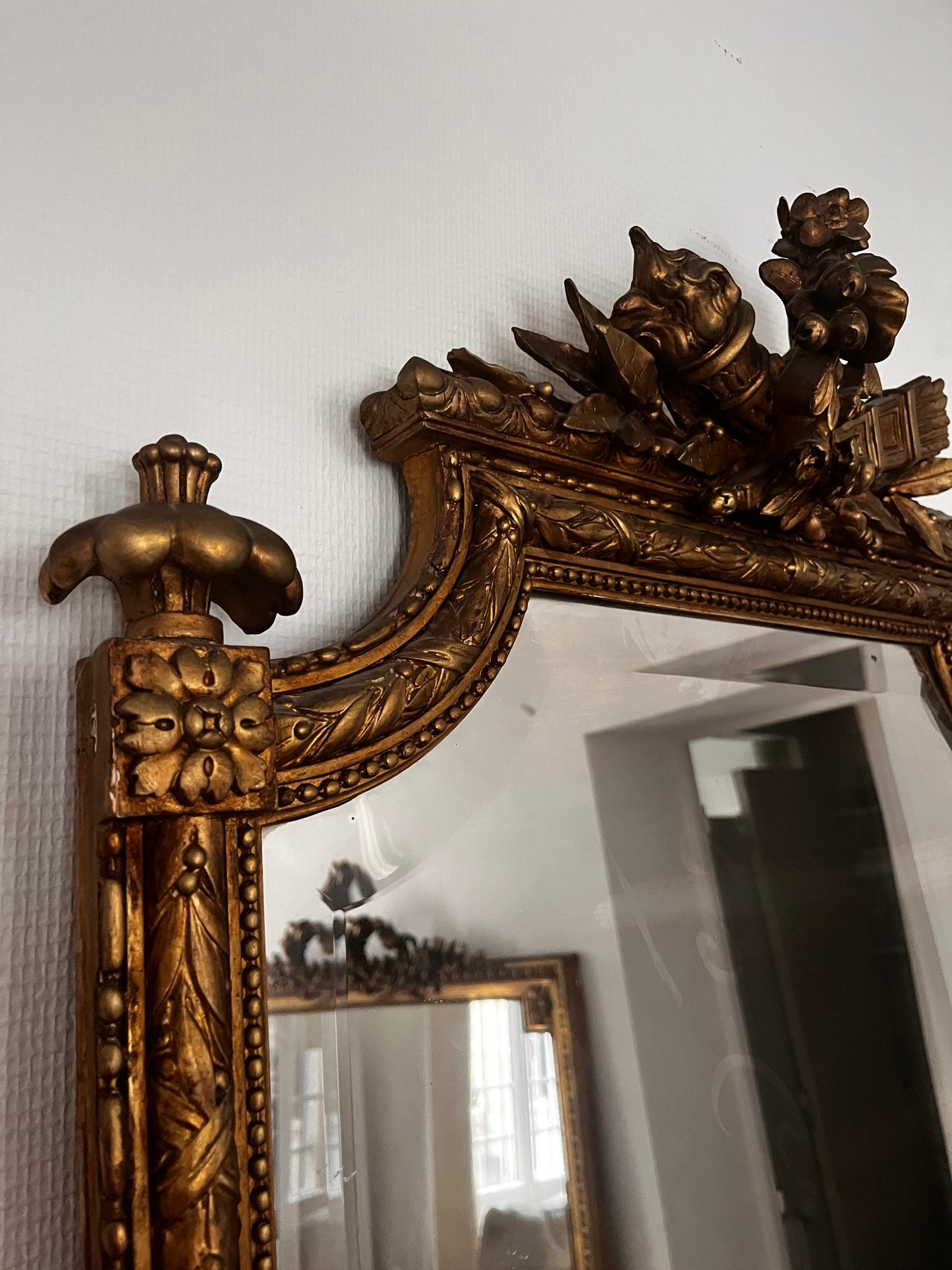 Miroir ancien doré rectangulaire appartement.basile
