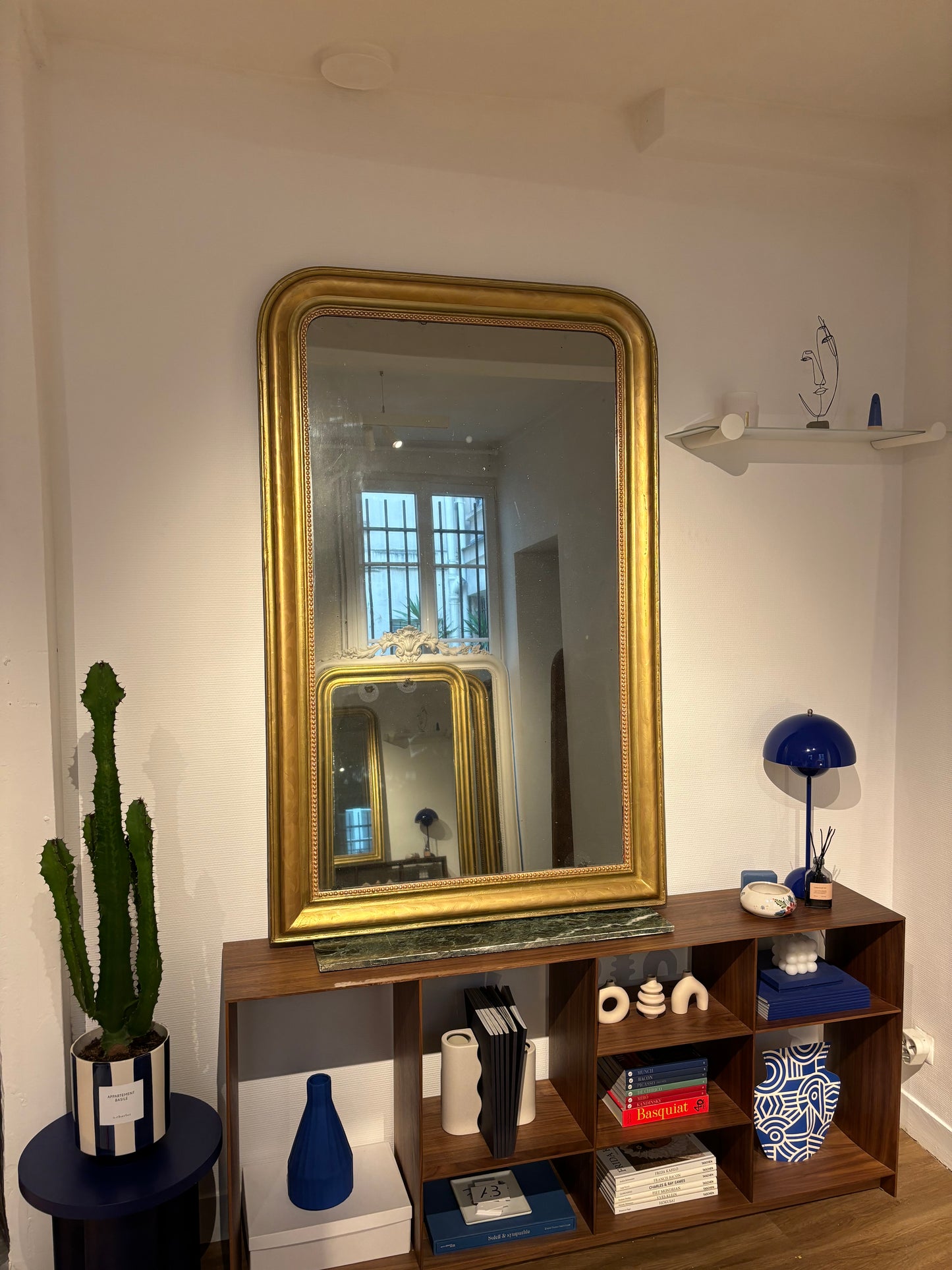 Vase appartement.basile