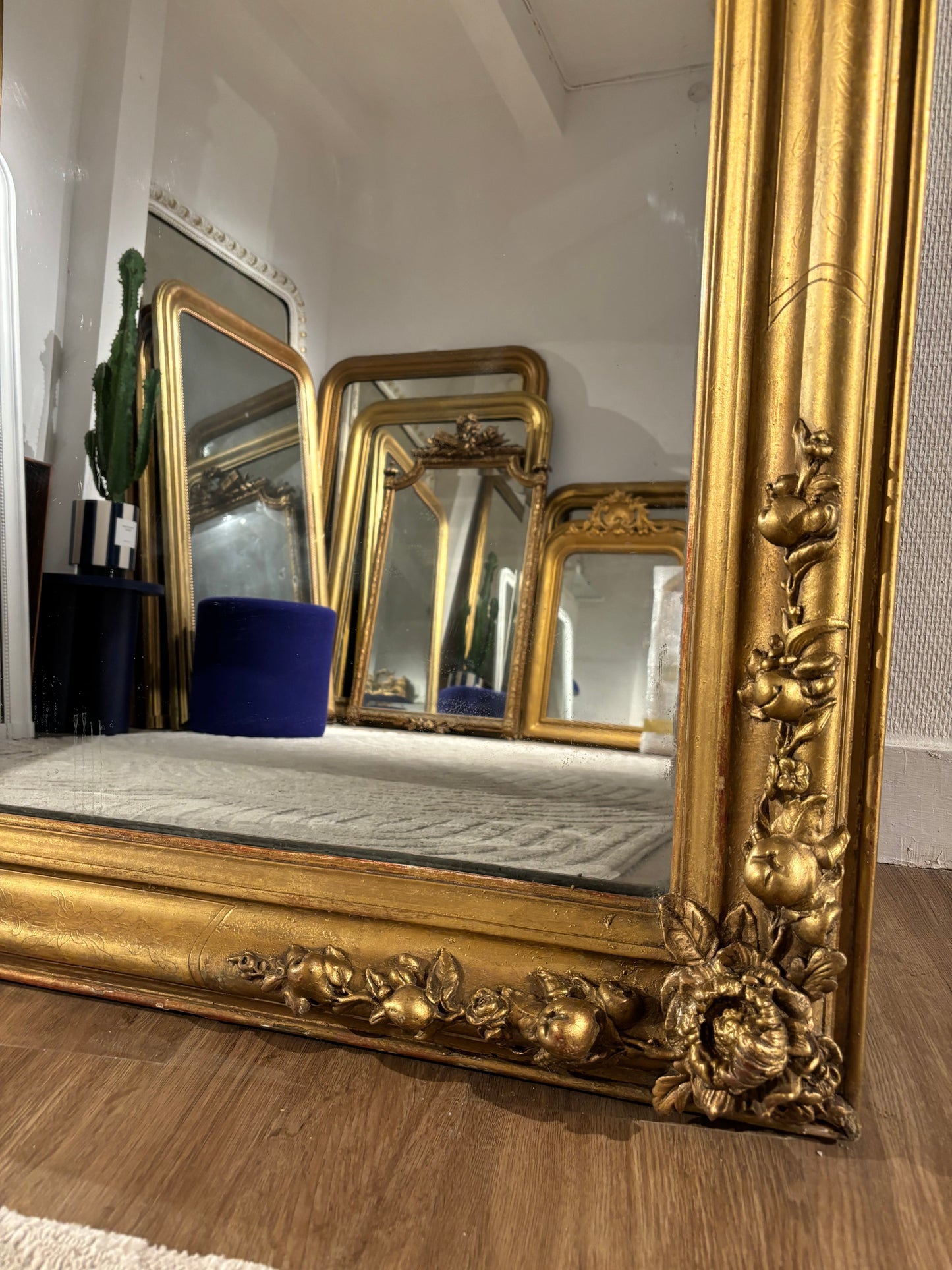 Miroir Louis Philippe à fronton appartement.basile
