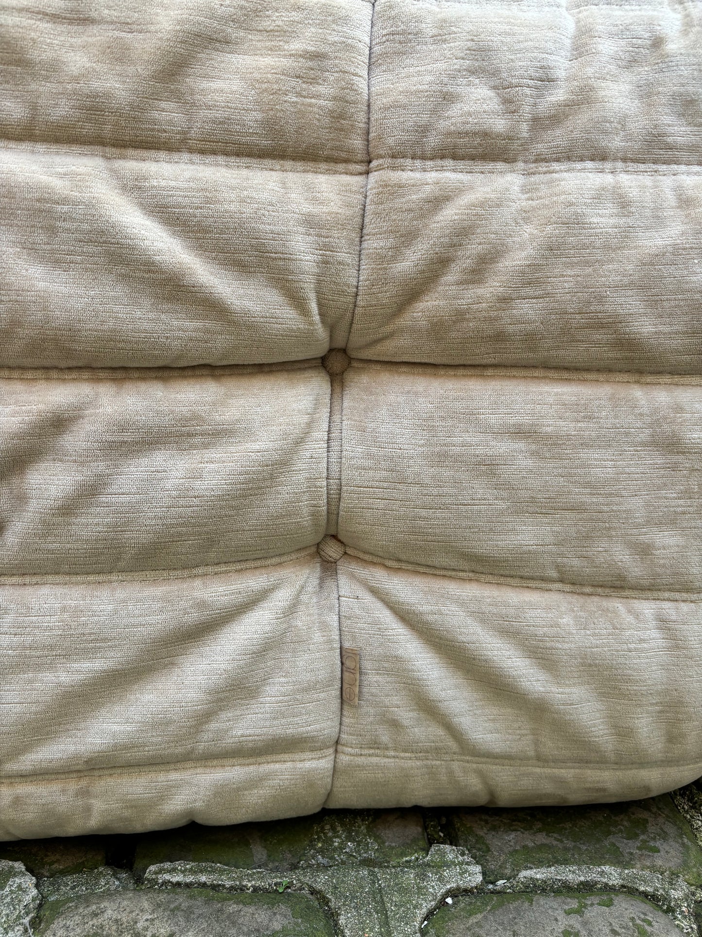 Chauffeuse d’angle Togo Ligne Roset appartement.basile
