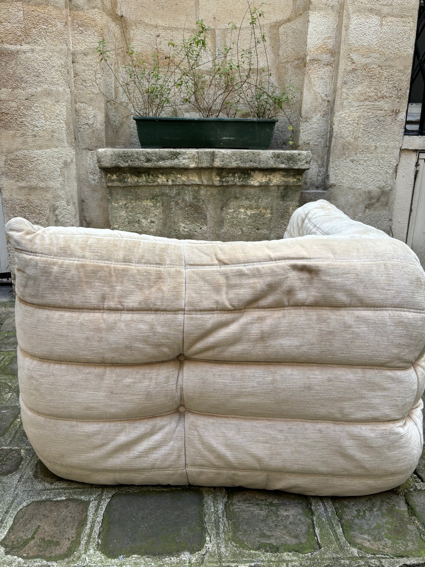 Chauffeuse d’angle Togo Ligne Roset appartement.basile