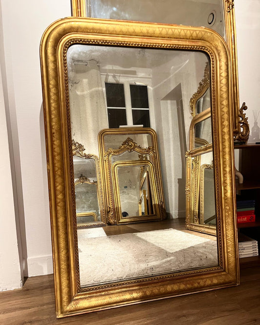Miroir Louis Philippe à la feuille d’or appartement.basile
