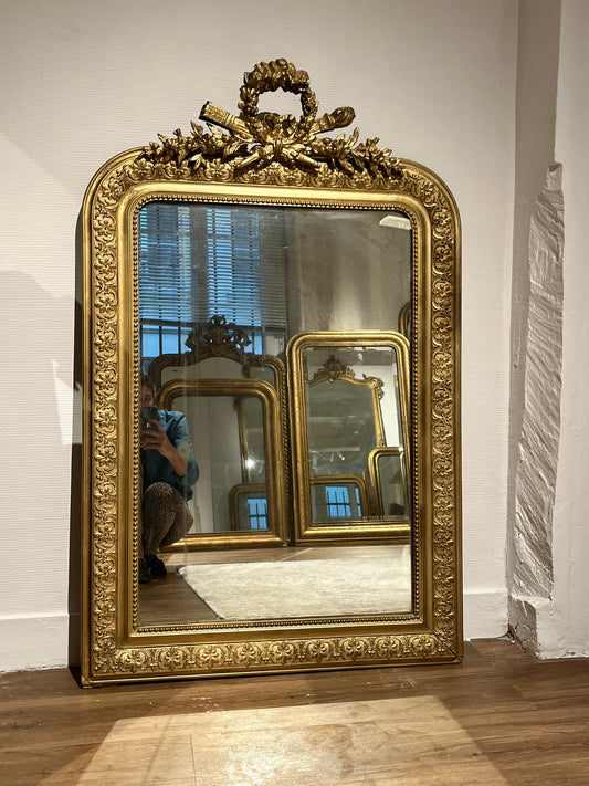 Miroir Louis Philippe à fronton appartement.basile