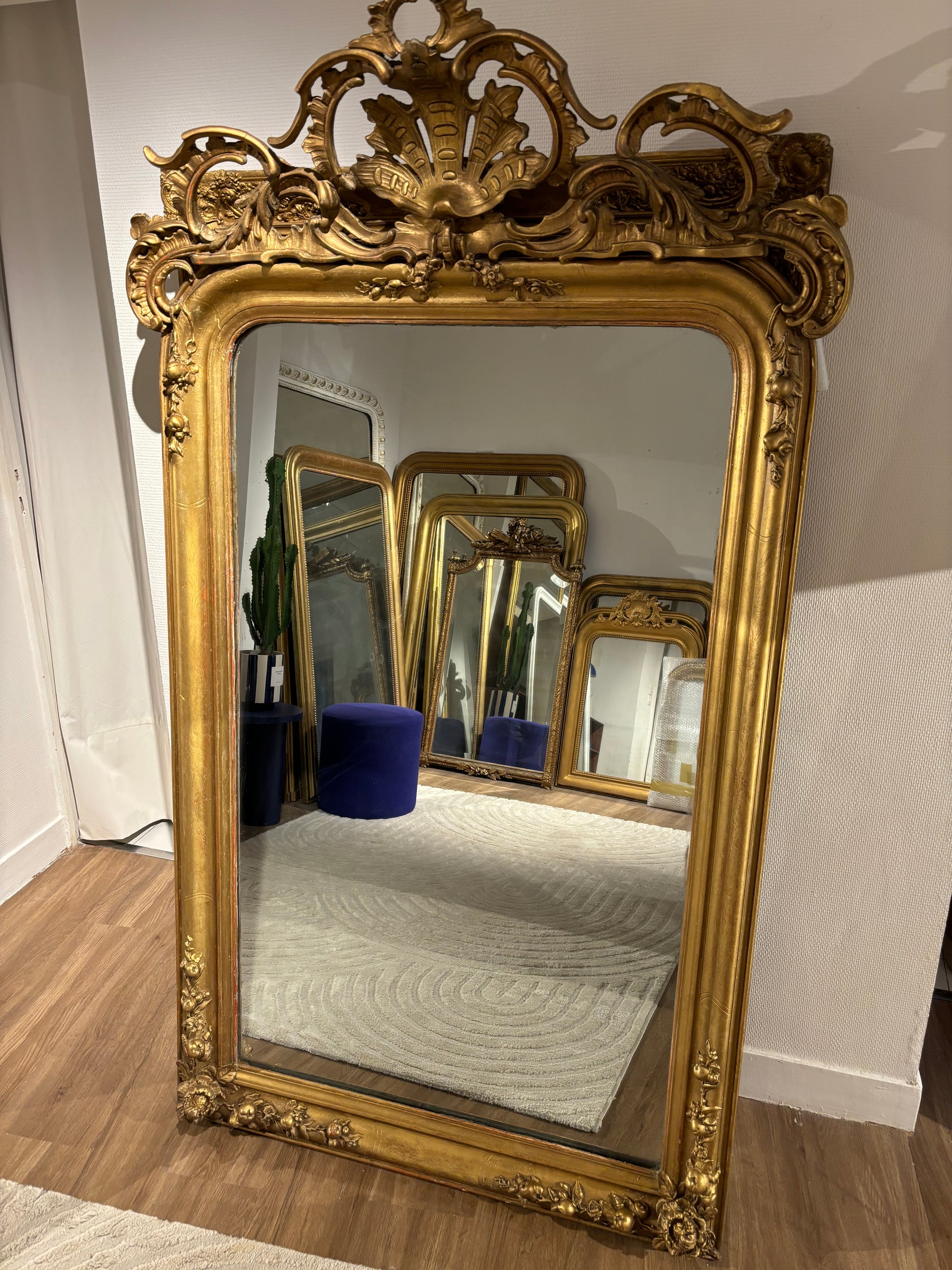 Miroir Louis Philippe à fronton appartement.basile