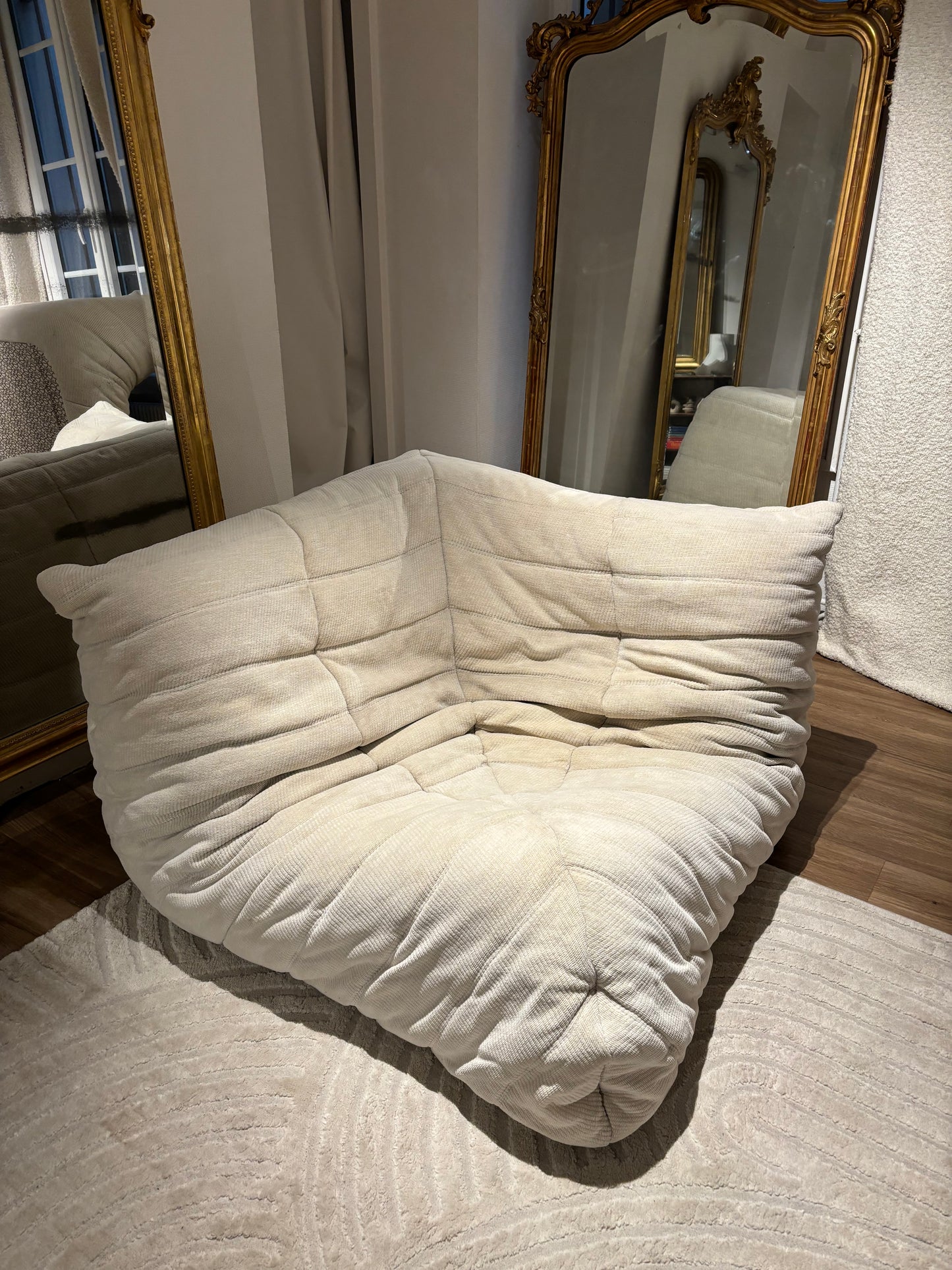 Togo Ligne Roset appartement.basile