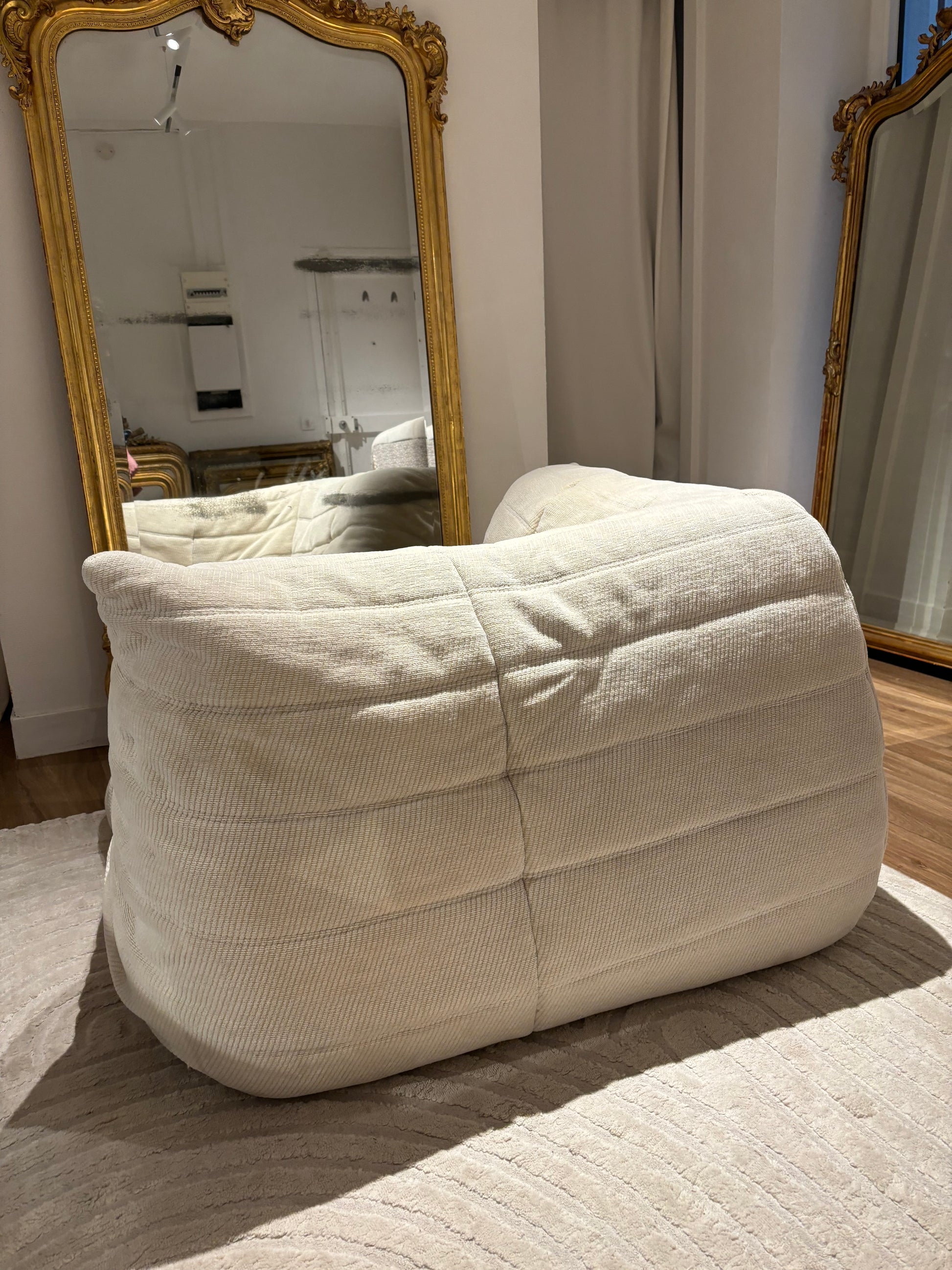 Togo Ligne Roset appartement.basile