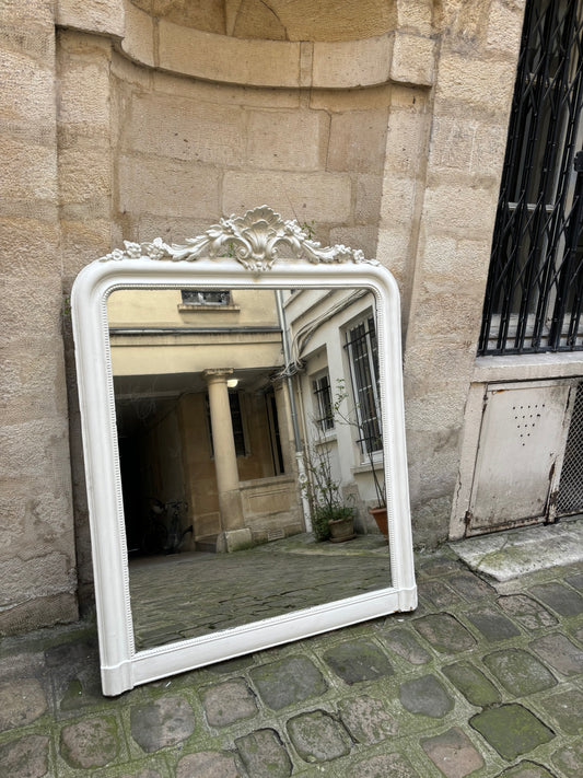 Grand miroir ancien blanc appartement.basile