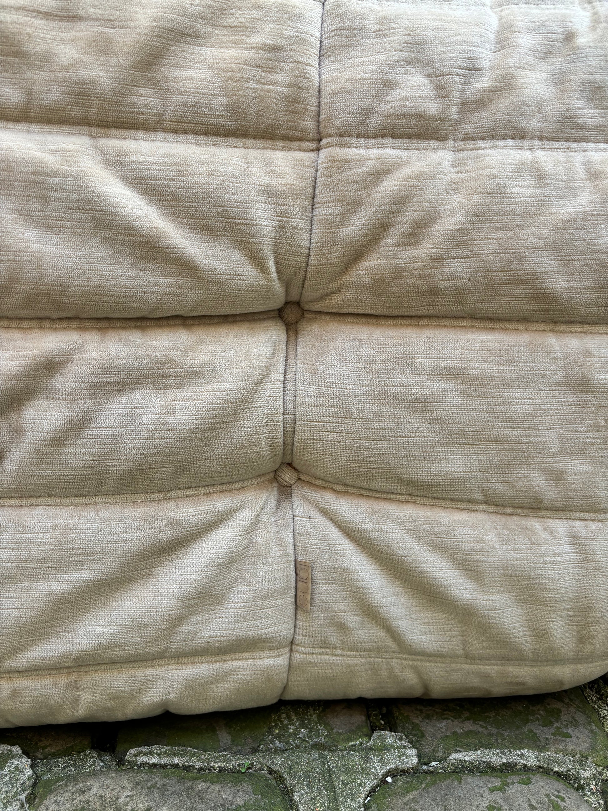 Chauffeuse d’angle Togo Ligne Roset appartement.basile